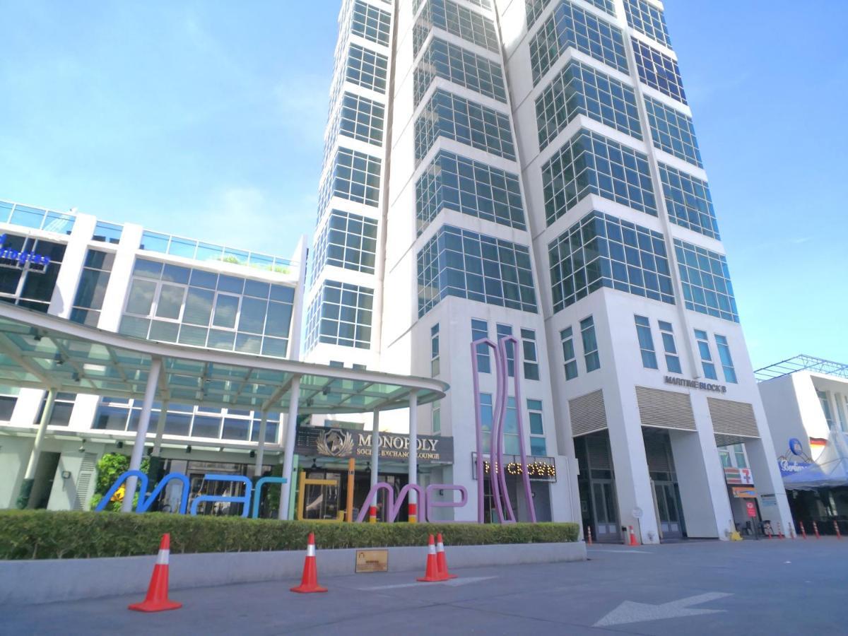 Maritime Suites By Comfy George Town Exterior foto