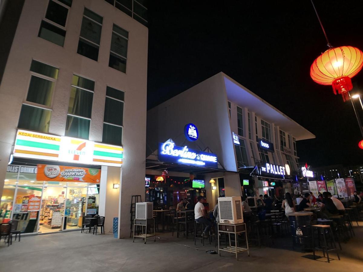 Maritime Suites By Comfy George Town Exterior foto